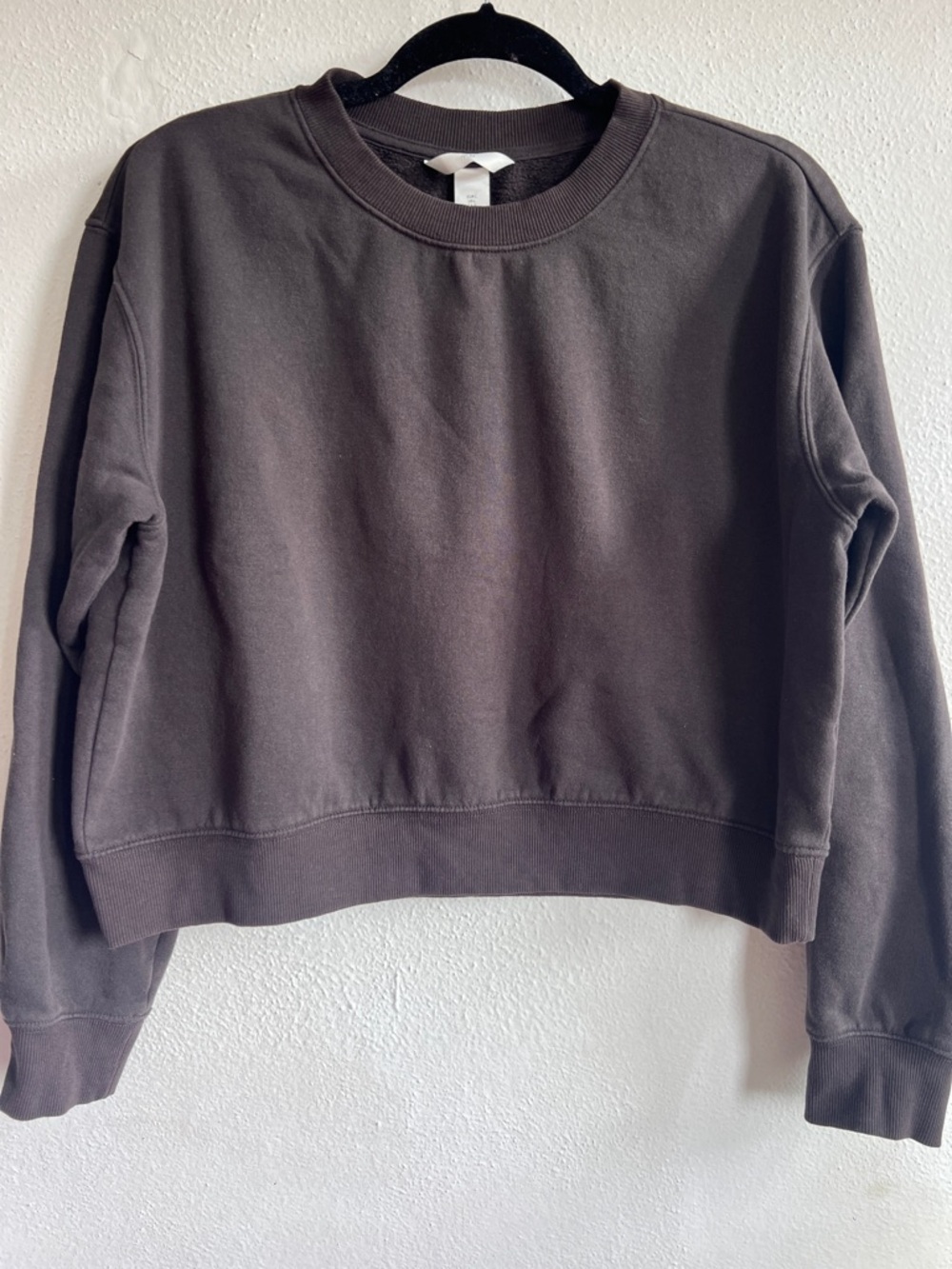 H&M Sweatshirt - Picture 2 of 4